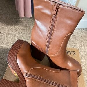 LAST CHANCE! Brand new from Macys WILD PAIR booties, inside zip sz. 7 1/2